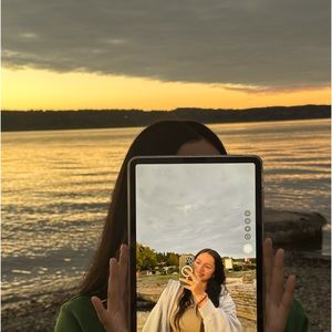 Meet your Posher, Daniela